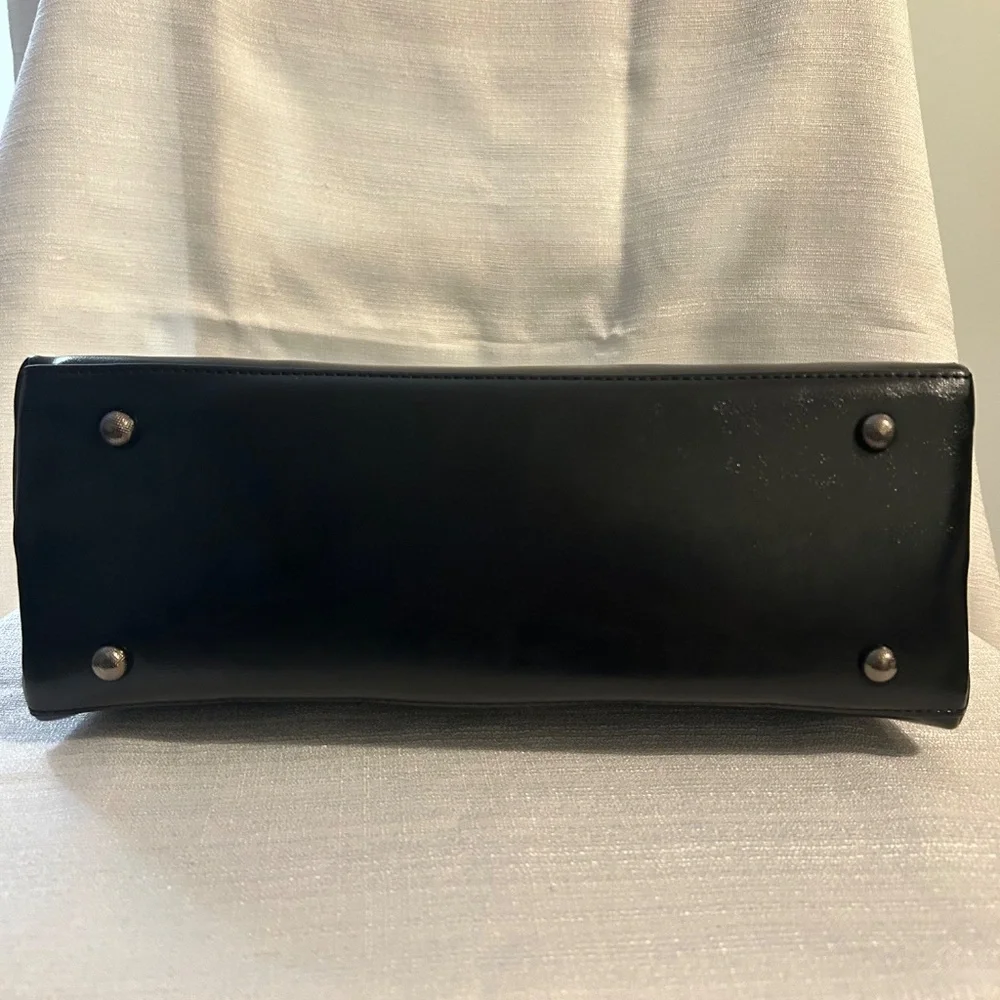 Handbag - Picture 5 of 9